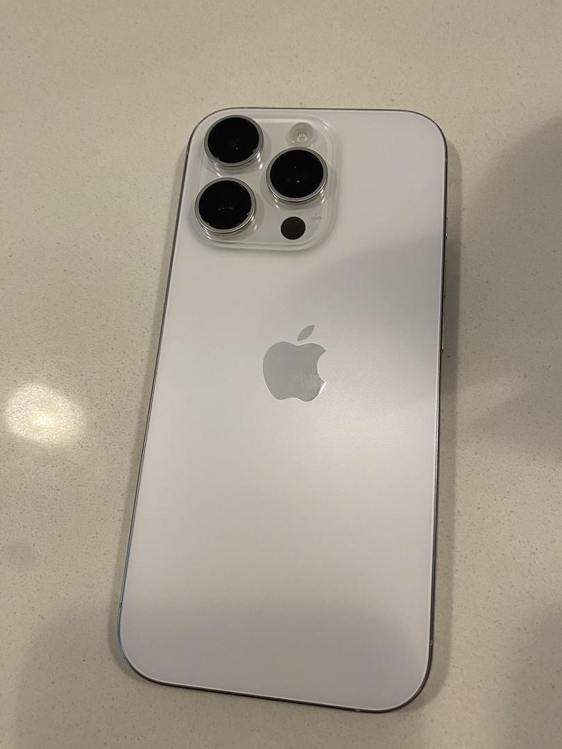 Apple iPhone 16 Pro - Unlocked, 256GB, White, A3083 - LAHB23286