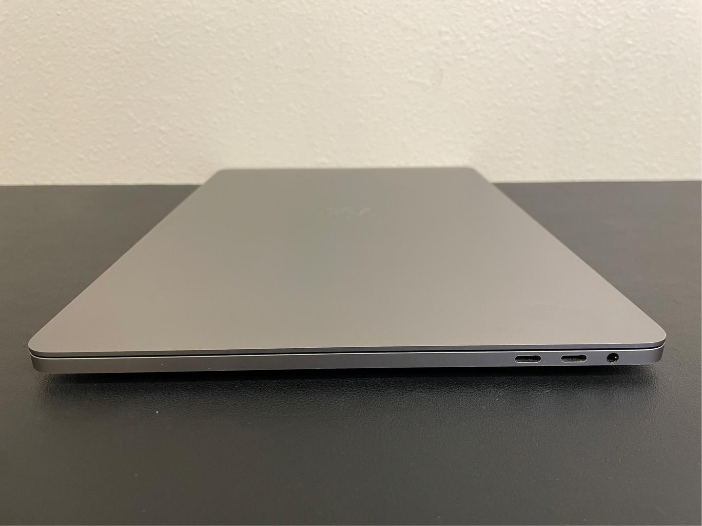 MacBook Pro 2020 - 13" - 512 GB, gris, 16 GB, Intel Core i5 6