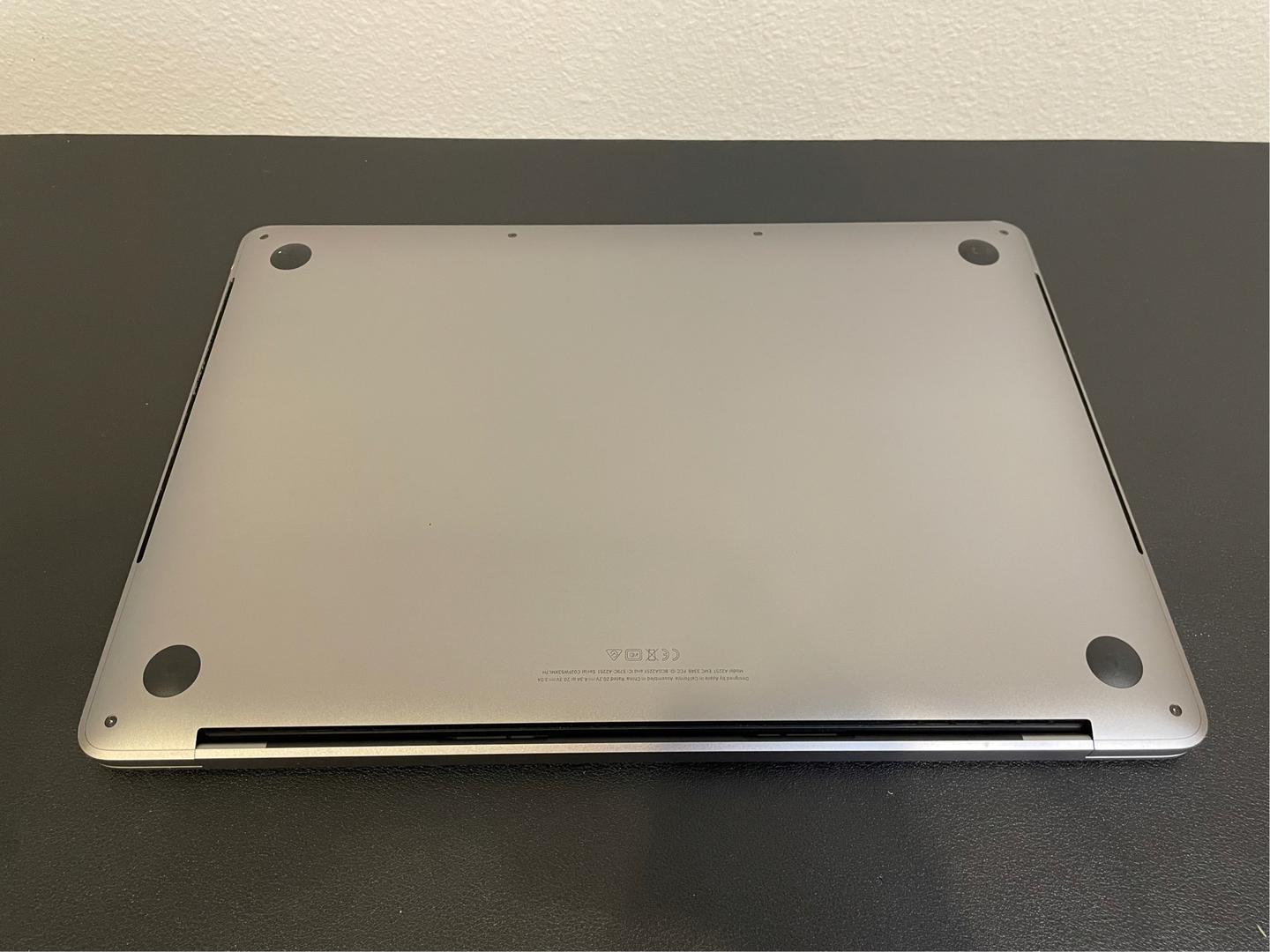 MacBook Pro 2020 - 13" - 512 GB, gris, 16 GB, Intel Core i5 7
