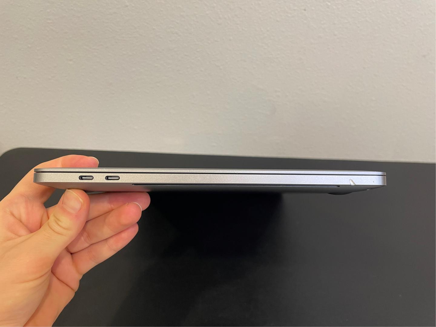 MacBook Pro 2020 - 13" - 512 GB, gris, 16 GB, Intel Core i5 5