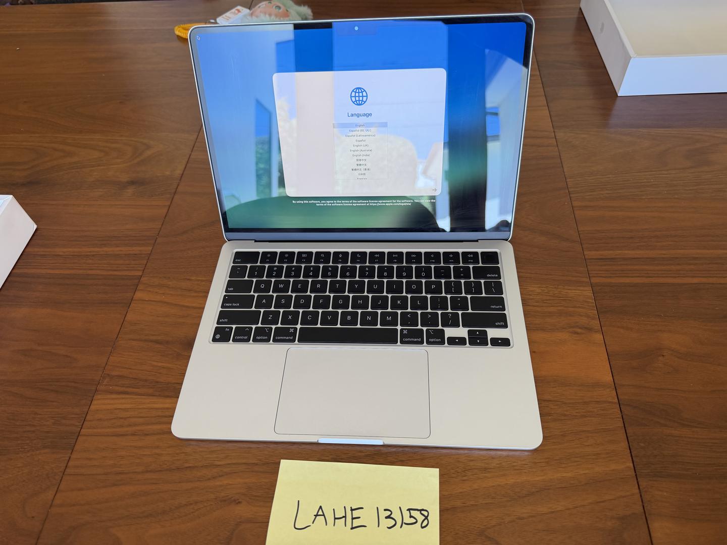 MacBook Air 2022 (M2) - 13 inch - Product Guide, Specs, Prices