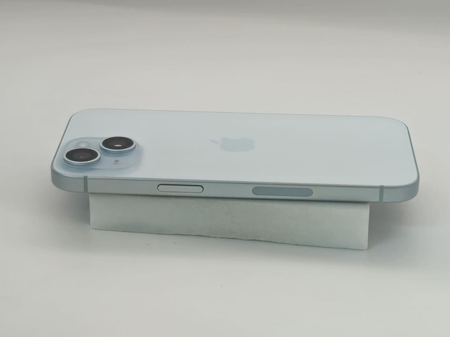 Apple iPhone 15 - Unlocked, 128GB, Blue, A2846 - LAHF74759 - Swappa