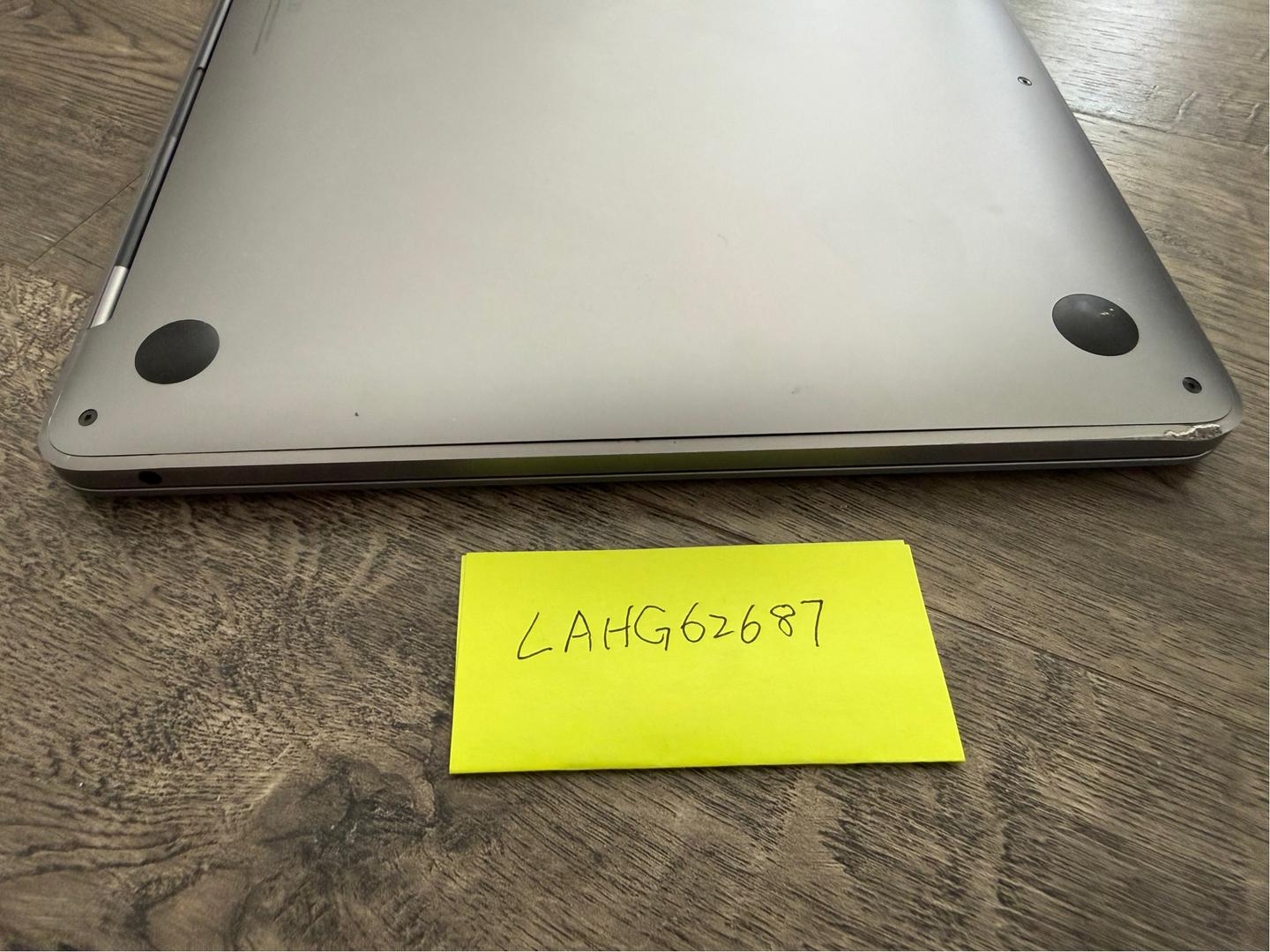 MacBook Pro 2020 - 13" - 256 GB, Gris, 8 GB, Apple M1 3