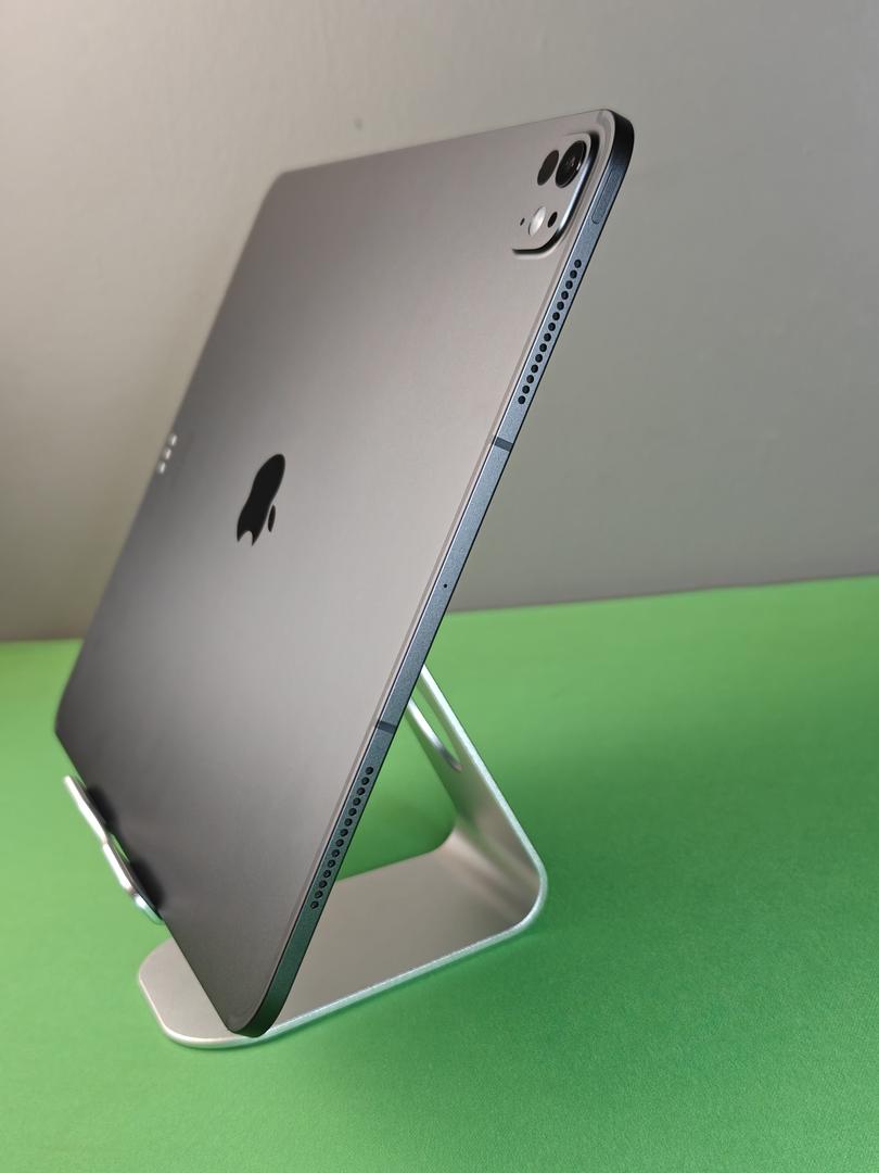 Apple iPad Pro 13インチ 256GB シルバー 2024 iPad Pro 13 inch (M4) 2024 - Product Guide, Specs, Prices, and