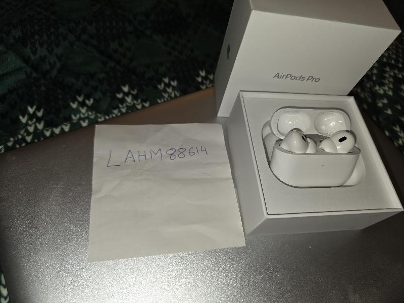 Apple AirPods Pro 2 - Lightning 2