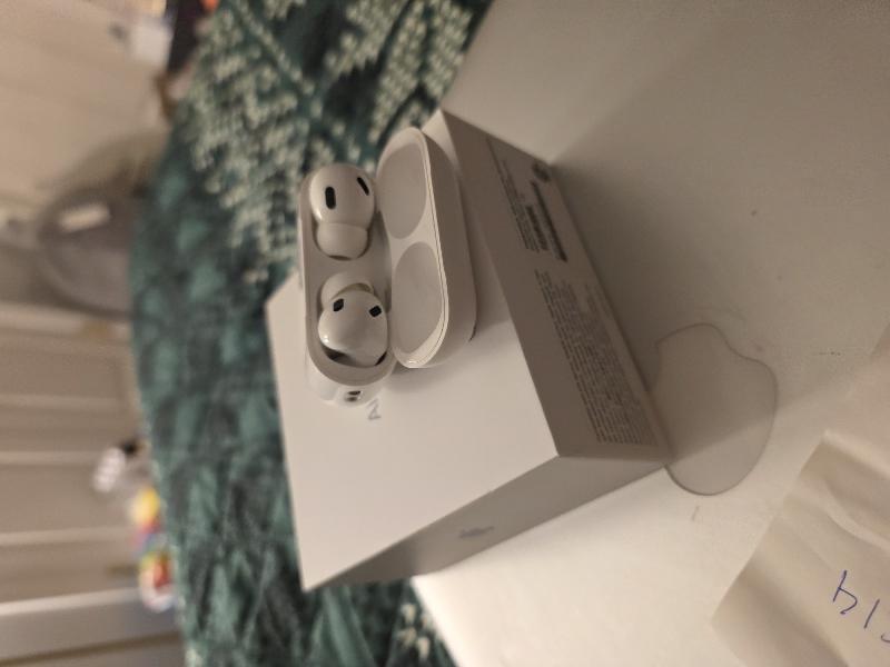 Apple AirPods Pro 2 - Lightning 3