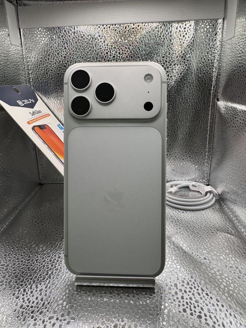Apple iPhone 17 Pro Max - Verizon, 512GB, Silver, A3257