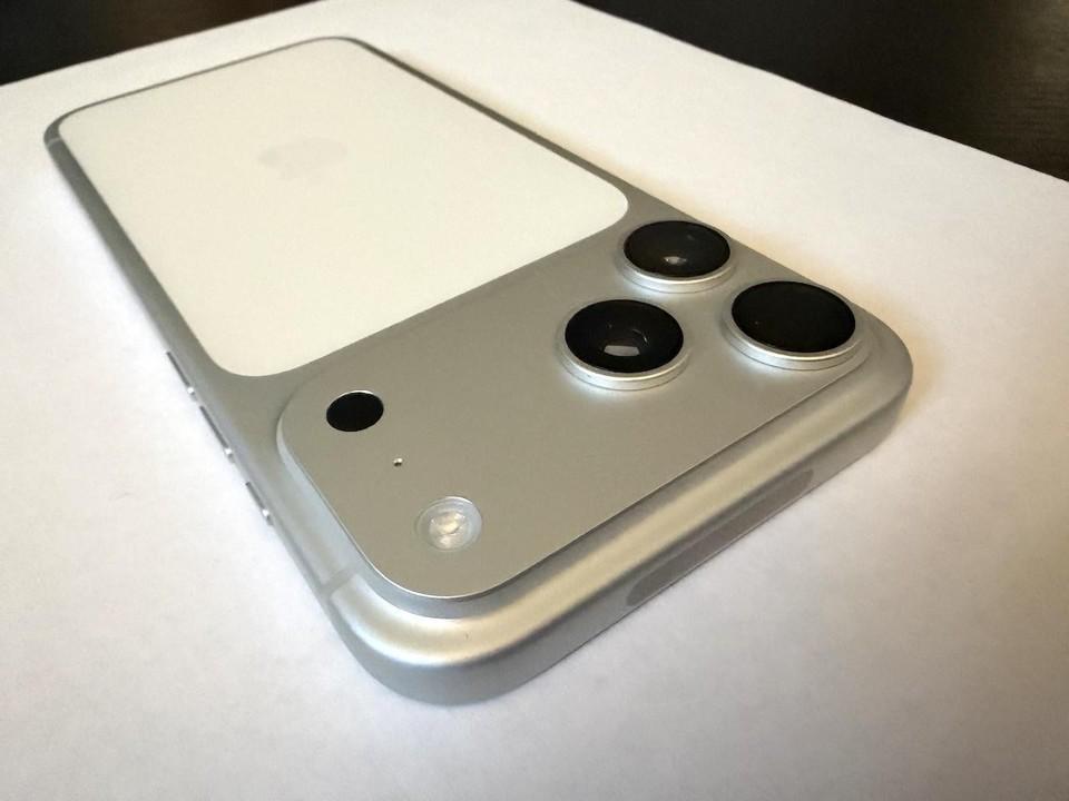 Apple iPhone 17 Pro Max - Verizon, 256GB, Silver, A3257
