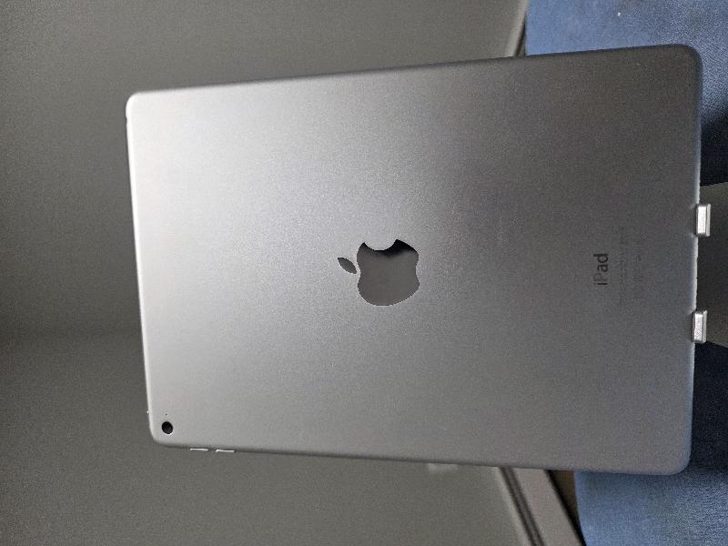 Apple iPad Air 2 - Wi-Fi, 128 GB, Plateado 3