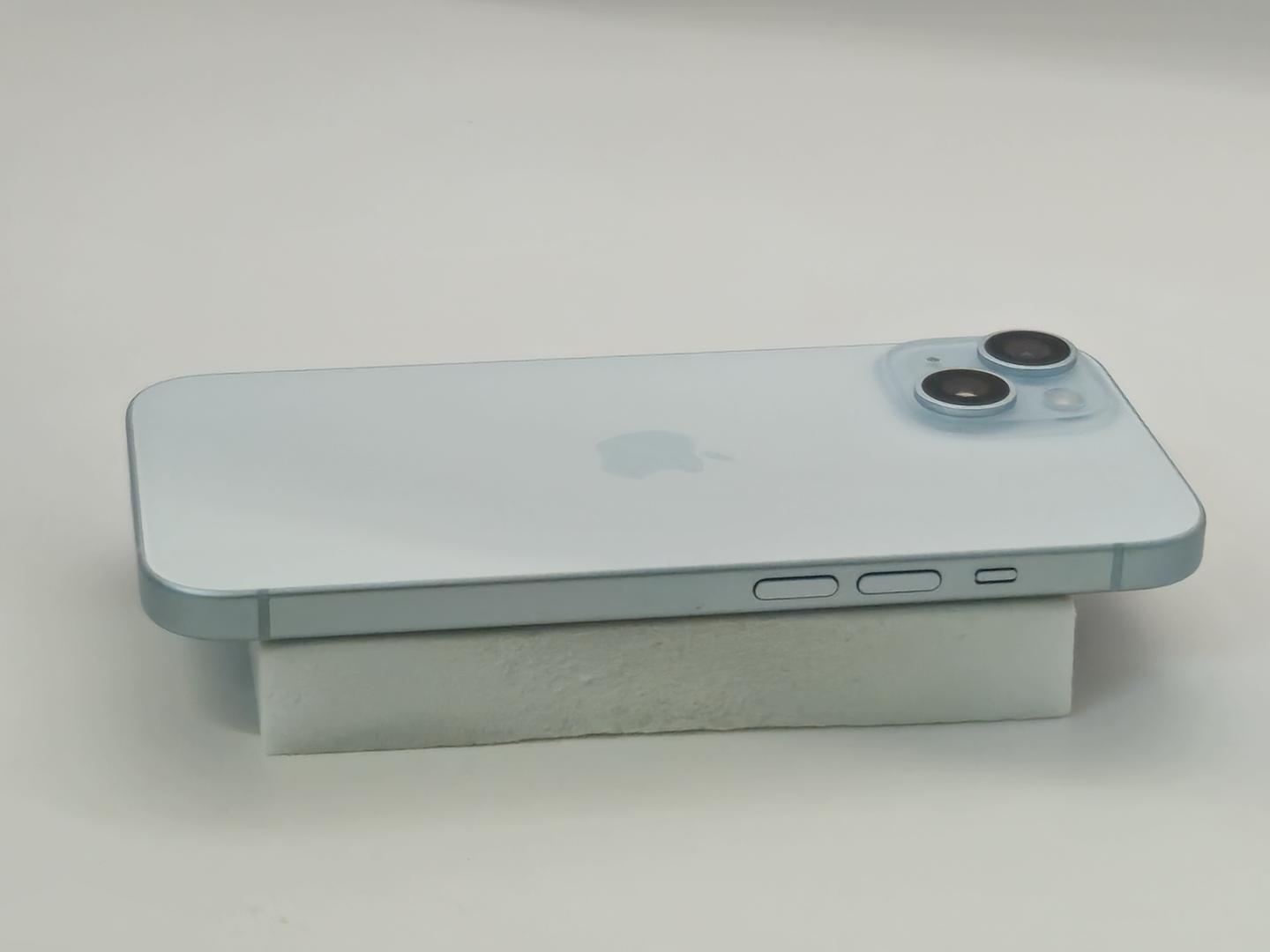 Apple iPhone 15 - Unlocked, 128GB, Blue, A2846 - LAHS01020 - Swappa