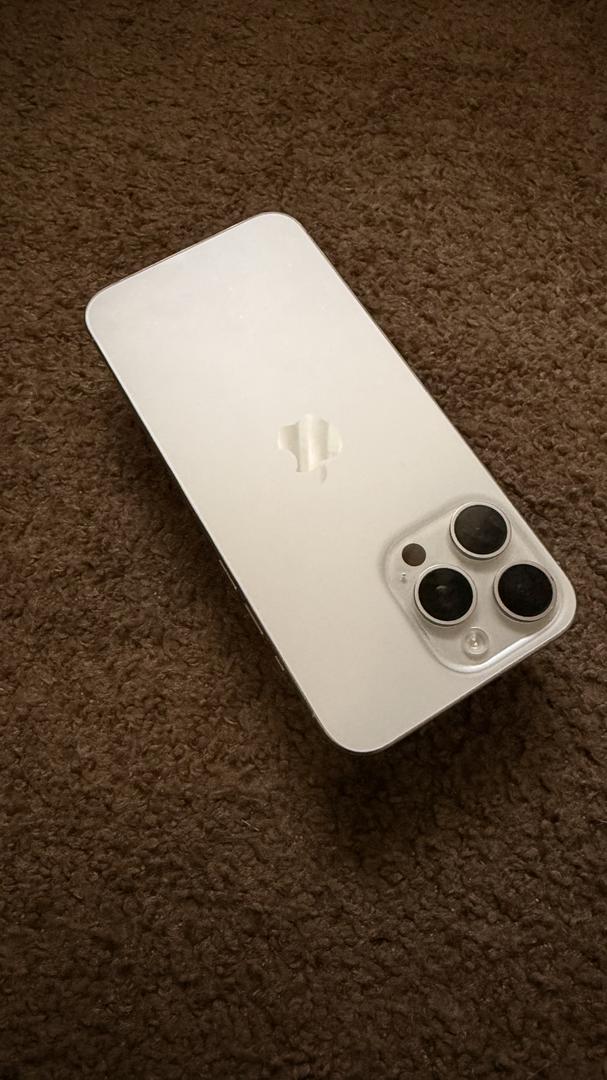 Apple 様 Apple iPhone 15 Pro Max - Unlocked, 256GB, White, A2849