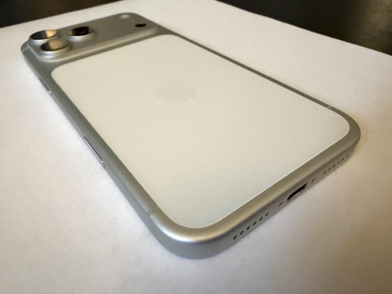 Apple iPhone 17 Pro Max - Unlocked, 256GB, Silver, A3257