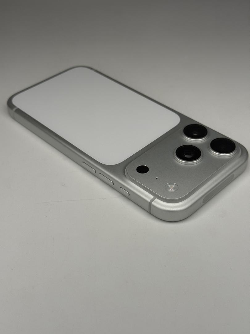 Apple iPhone 17 Pro - Unlocked, 256GB, Silver, A3256 - LAHU29979