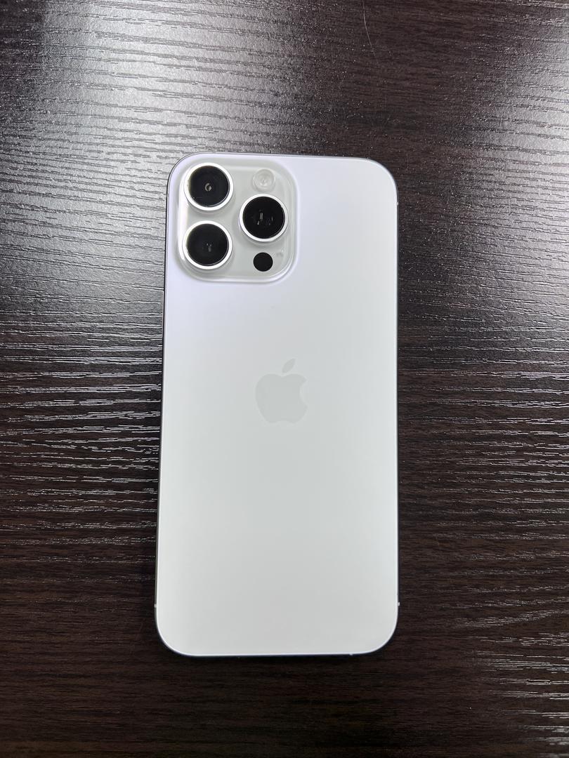 Apple iPhone 16 Pro Max - Unlocked, 256GB, White, A3084