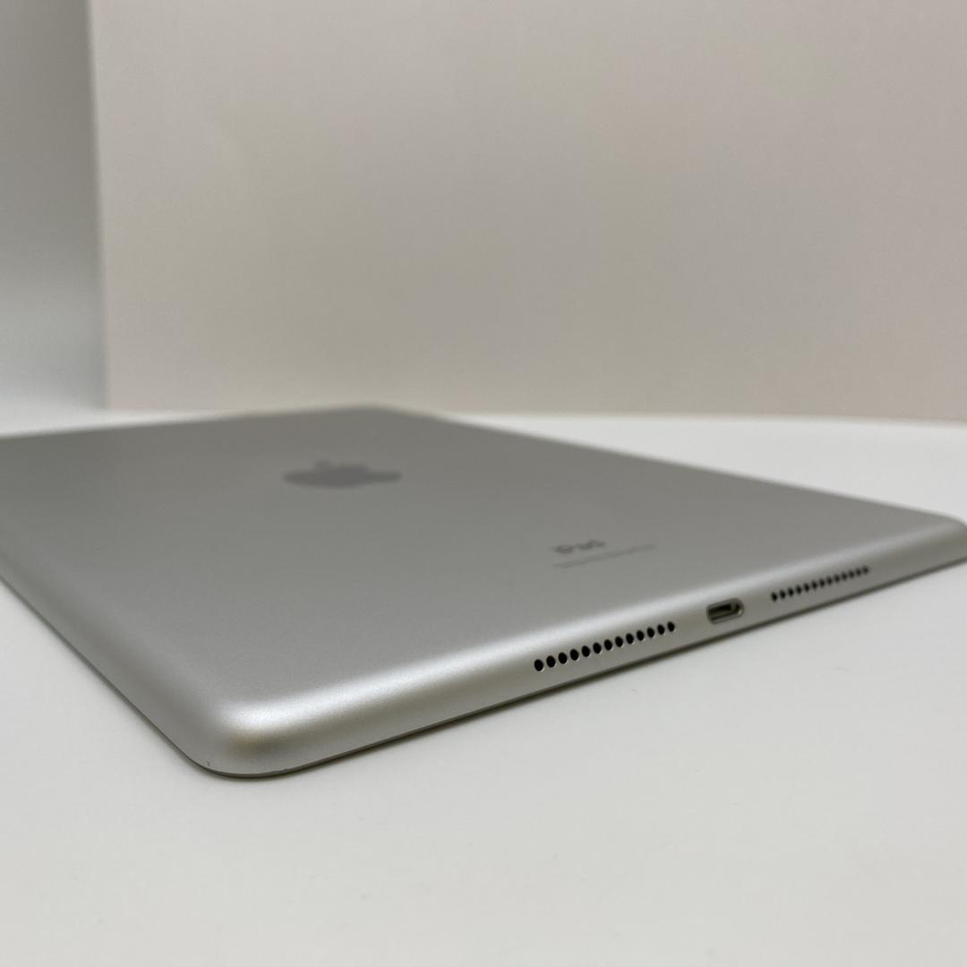 Apple iPad (8th Gen) - Wi-Fi, 32GB, Silver, A2270 - LAHU81800 - Swappa