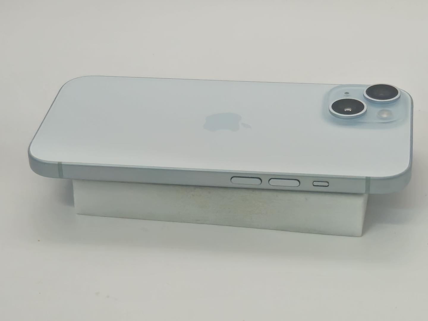 Apple iPhone 15 - Unlocked, 128GB, Blue, A2846 - LAHV11242 - Swappa