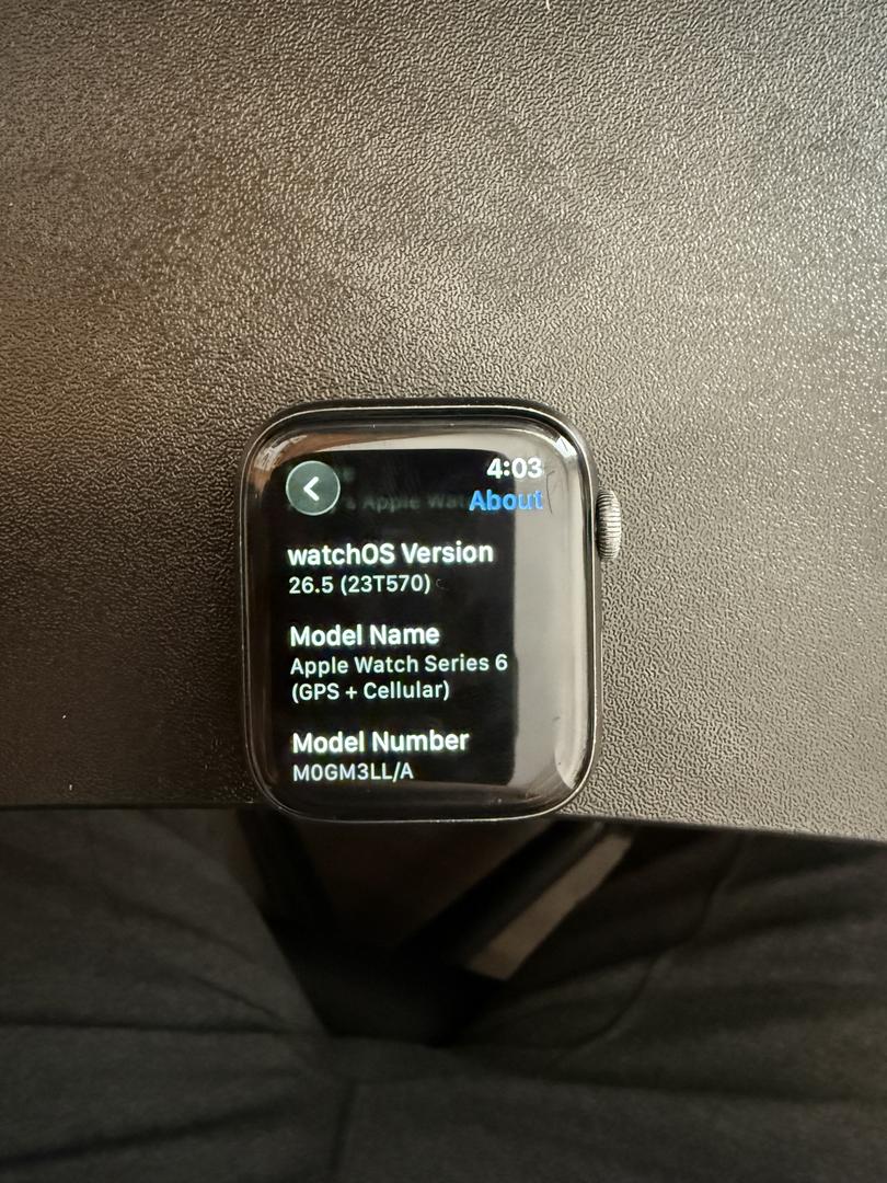 Buen Apple Watch Series 6 44mm - AT&T, Gris, A2294 - Celular, Nike 7