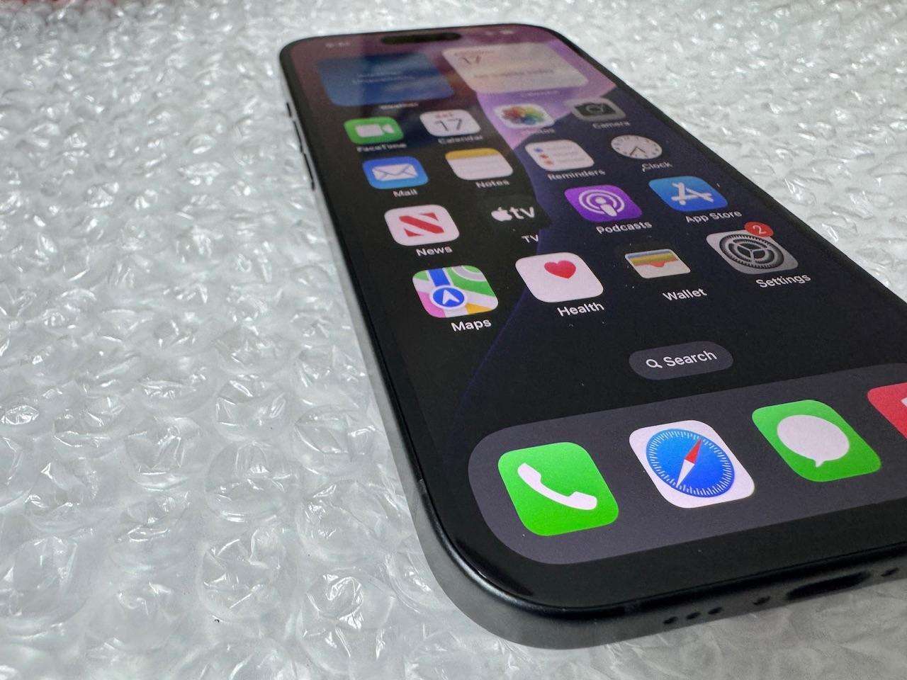 Apple iPhone 15 - Unlocked, 256GB, Black, A2846 - LAHX40564 - Swappa