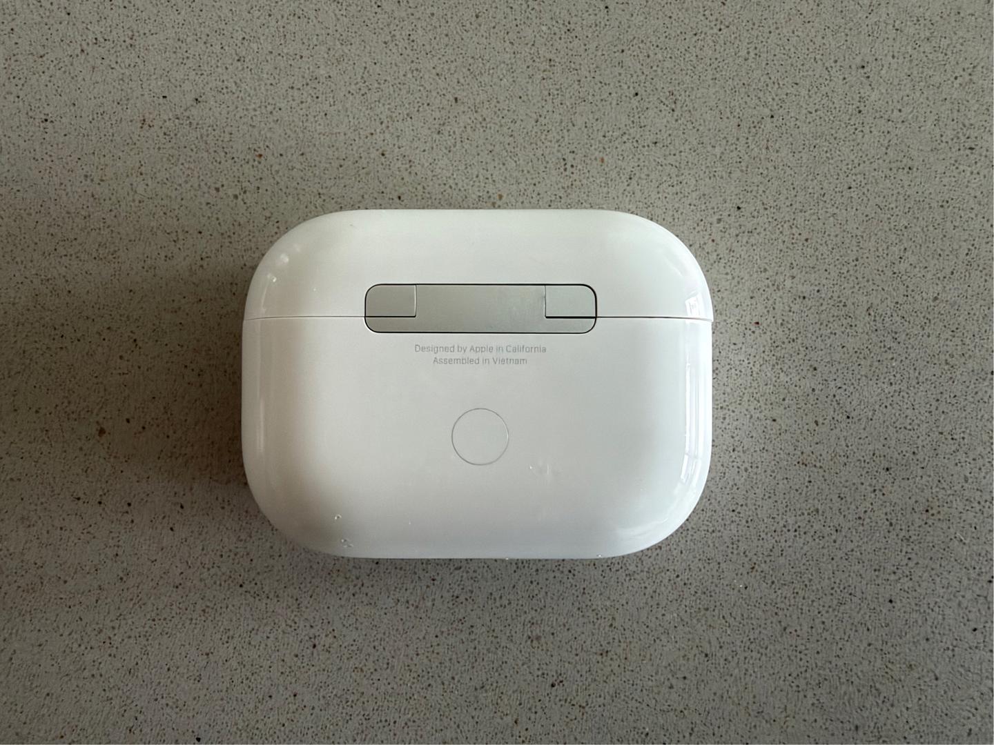 Apple AirPods Pro 2 - USB-C 4