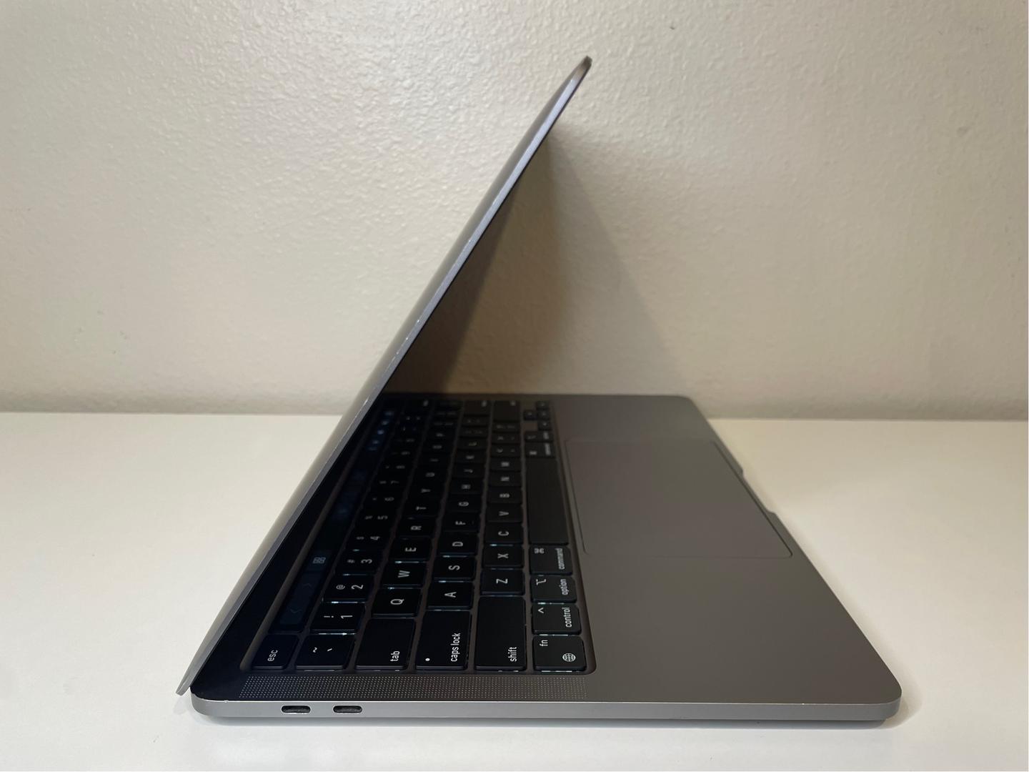 MacBook Pro 2020 - 13" - 512 GB, Gris, 8 GB, Apple M1 8
