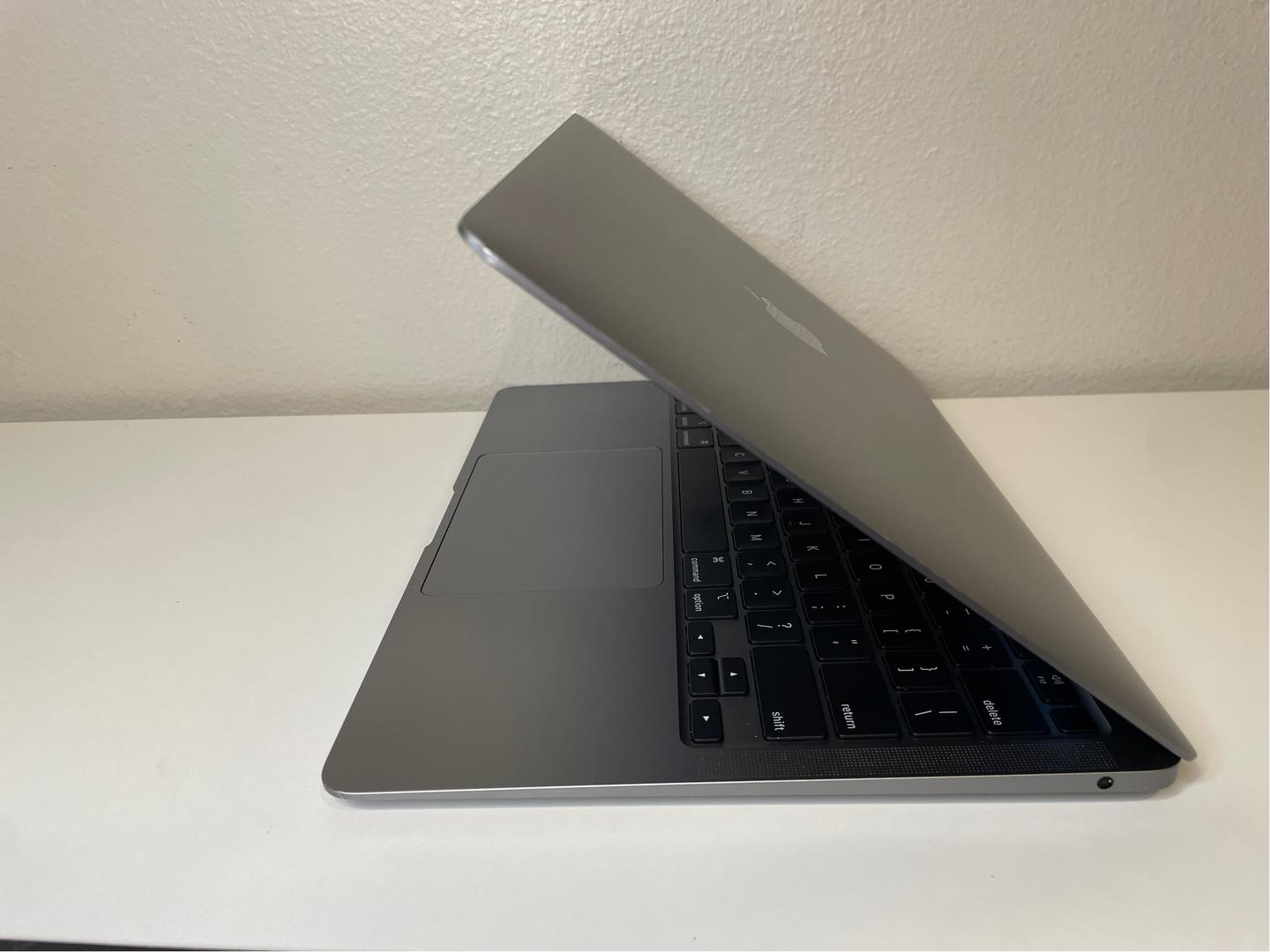 MacBook Air 2020 - 13" - 256 GB, Gris, 8 GB, Apple M1 3