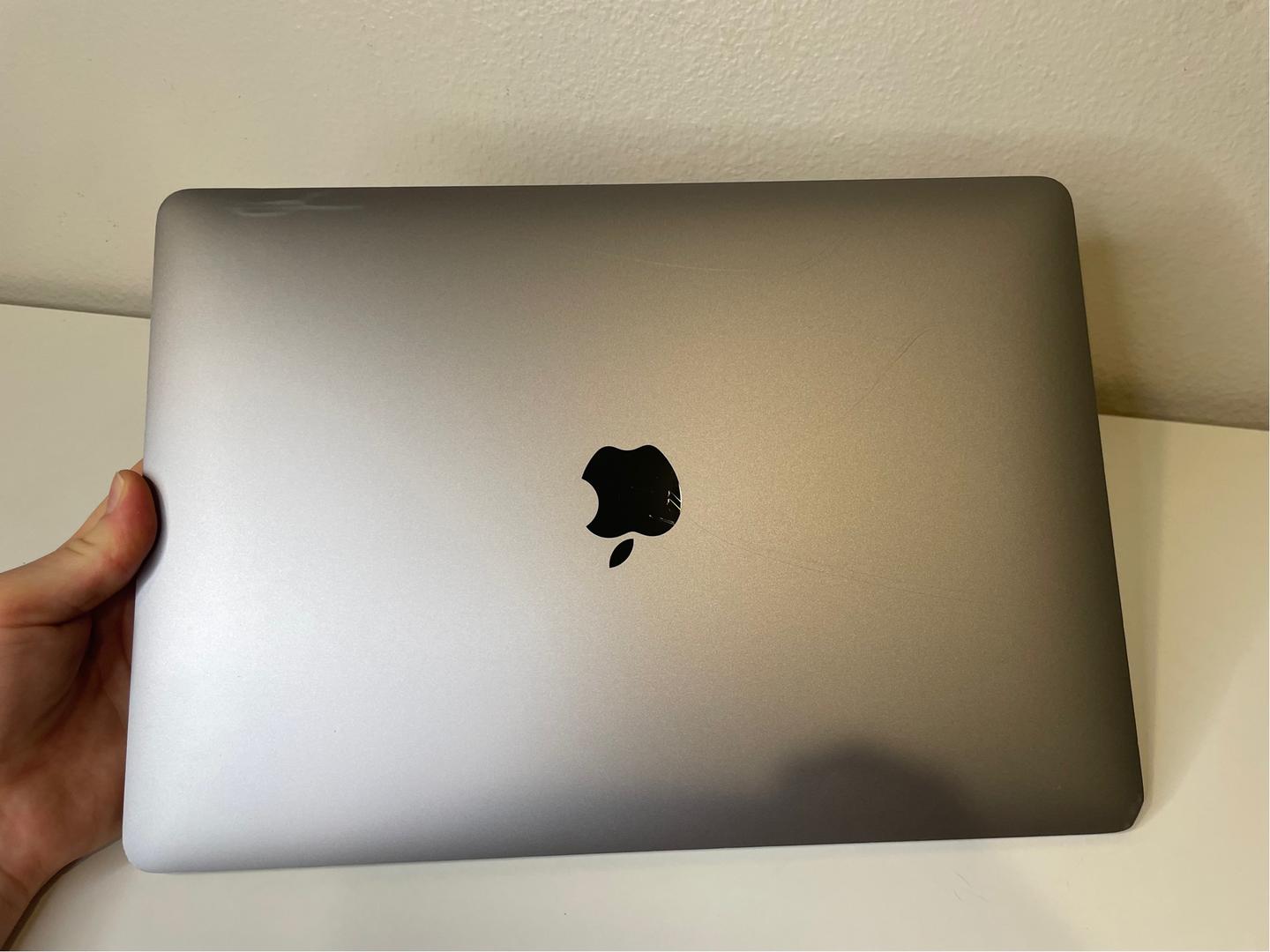 MacBook Air 2020 - 13" - 256 GB, Gris, 8 GB, Apple M1 7