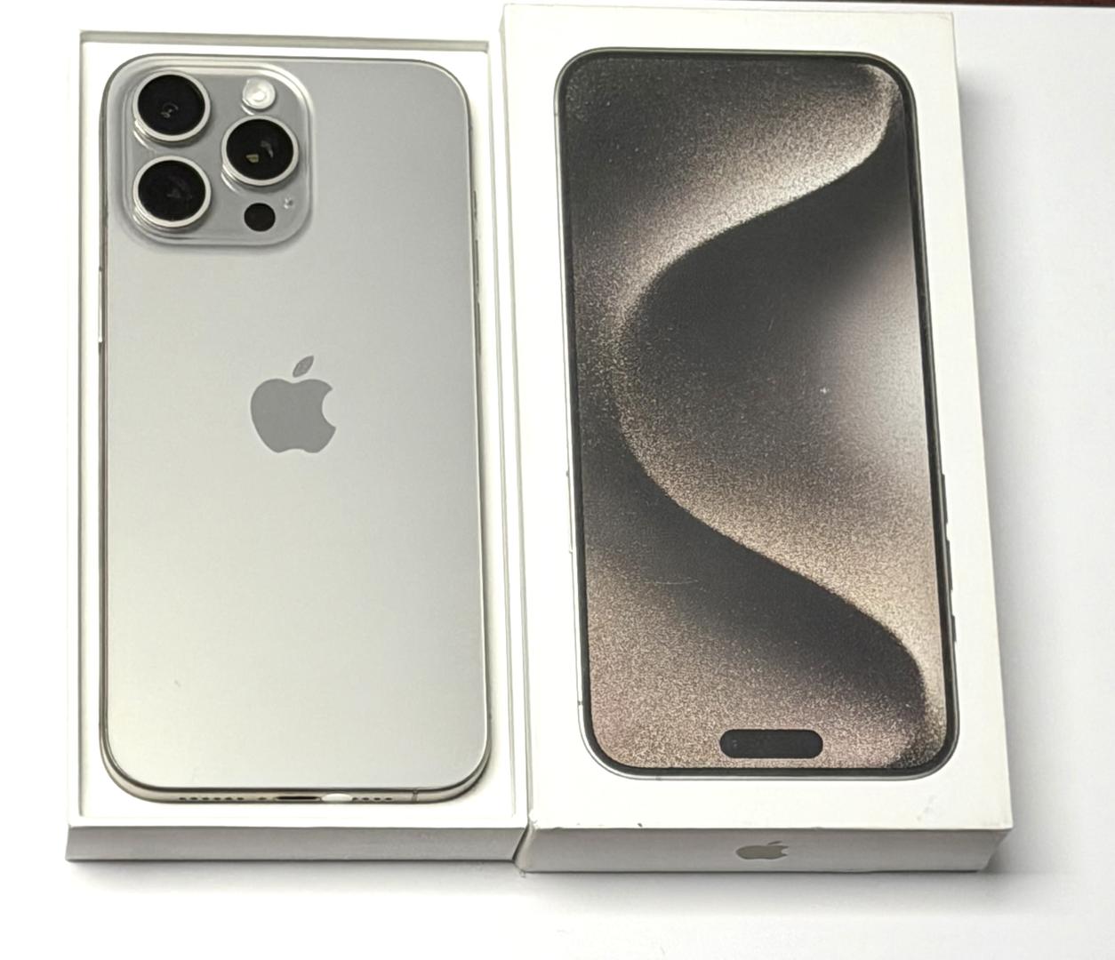 iPhone15promax256 4台 Apple iPhone 15 Pro Max - Verizon, 256GB, Natural, A2849