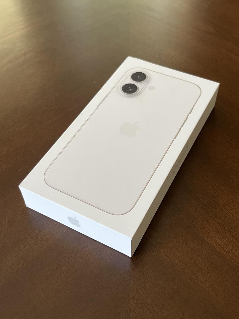 Apple iPhone 17 - Verizon, 256GB, White, A3258 - LAIF45746 - Swappa