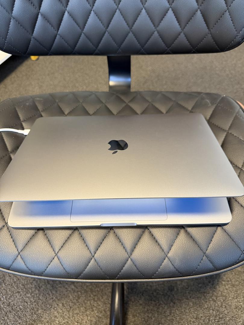 MacBook Pro 2020 - 13" - 1 TB, Gris, 32 GB, Intel Core i5 2