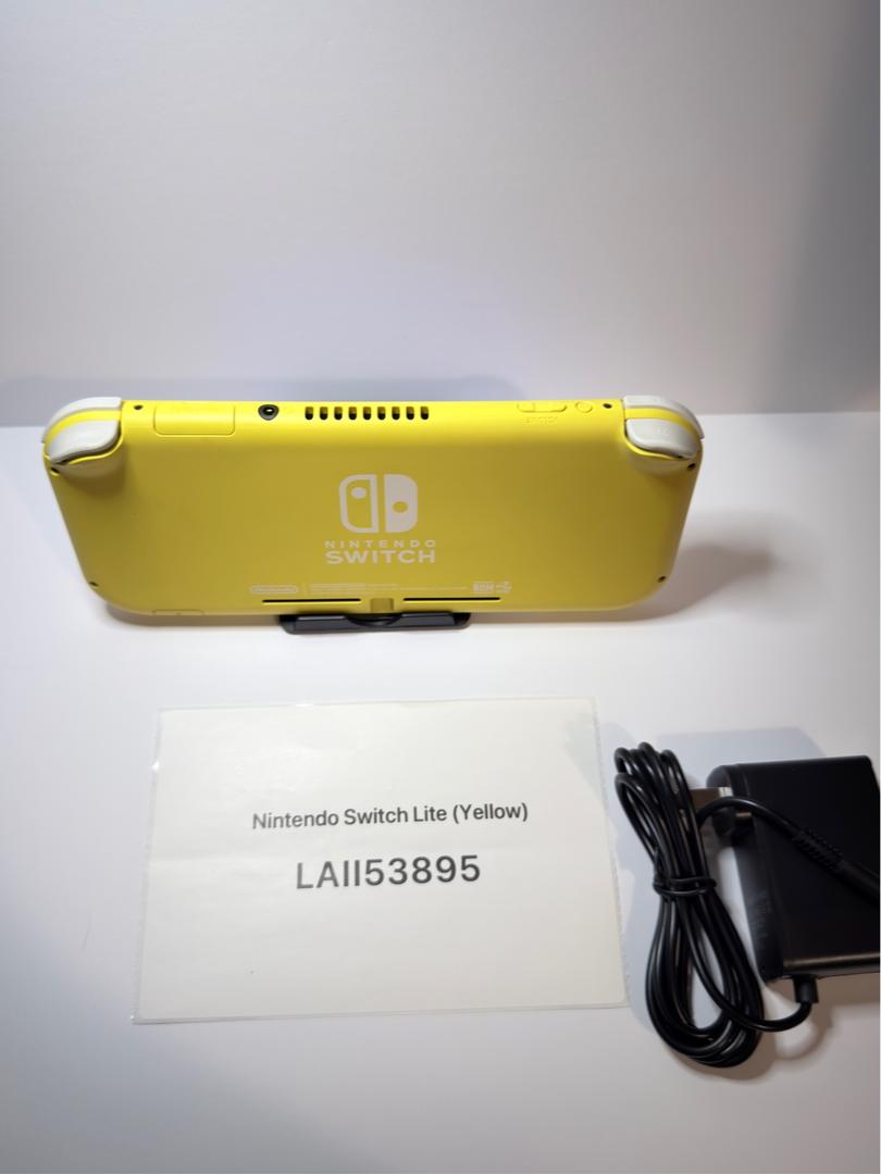 Nintendo Switch Lite - Amarillo 8