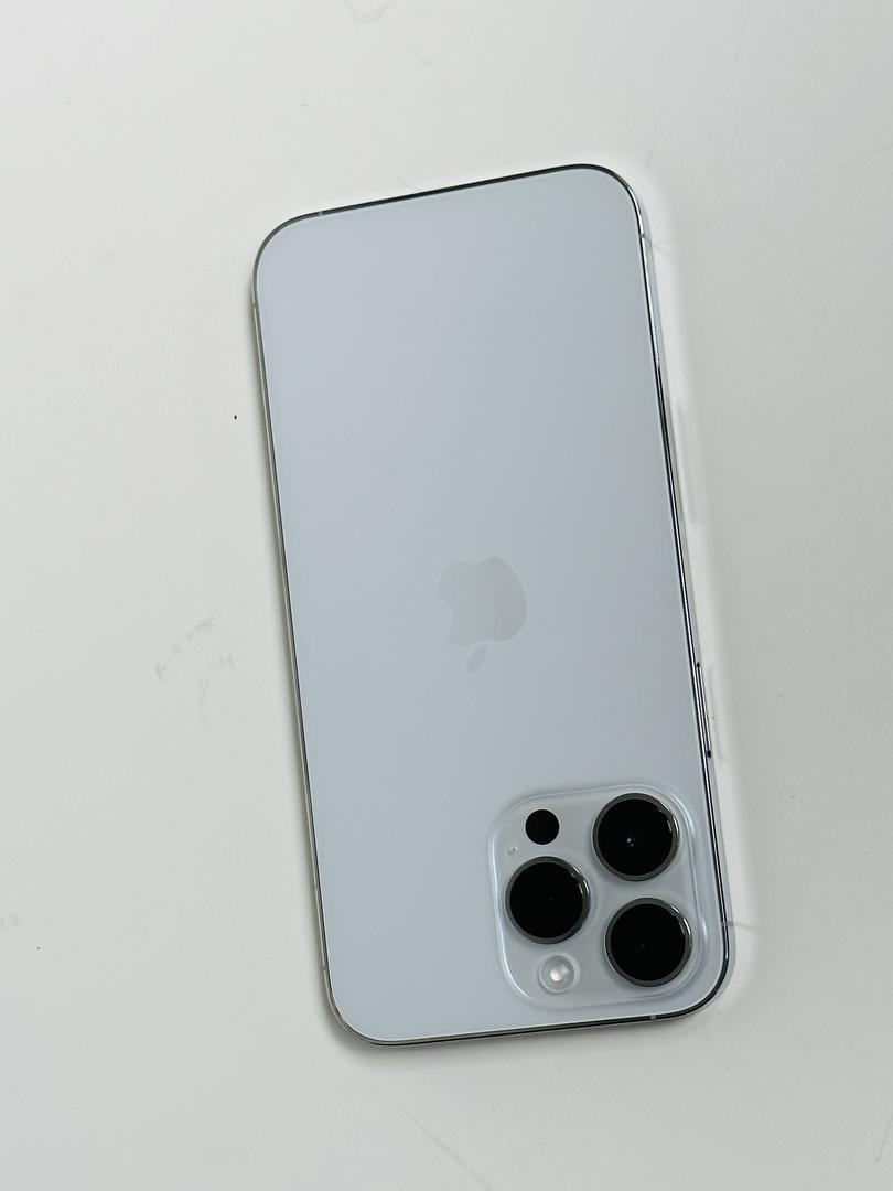 Apple iPhone 14 Pro Max - Unlocked, 256GB, Silver, A2651