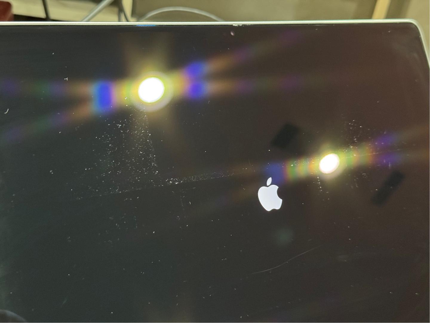 MacBook Pro 2021 - 14" - 1 TB, Plata, 64 GB, Apple M1 Max 5