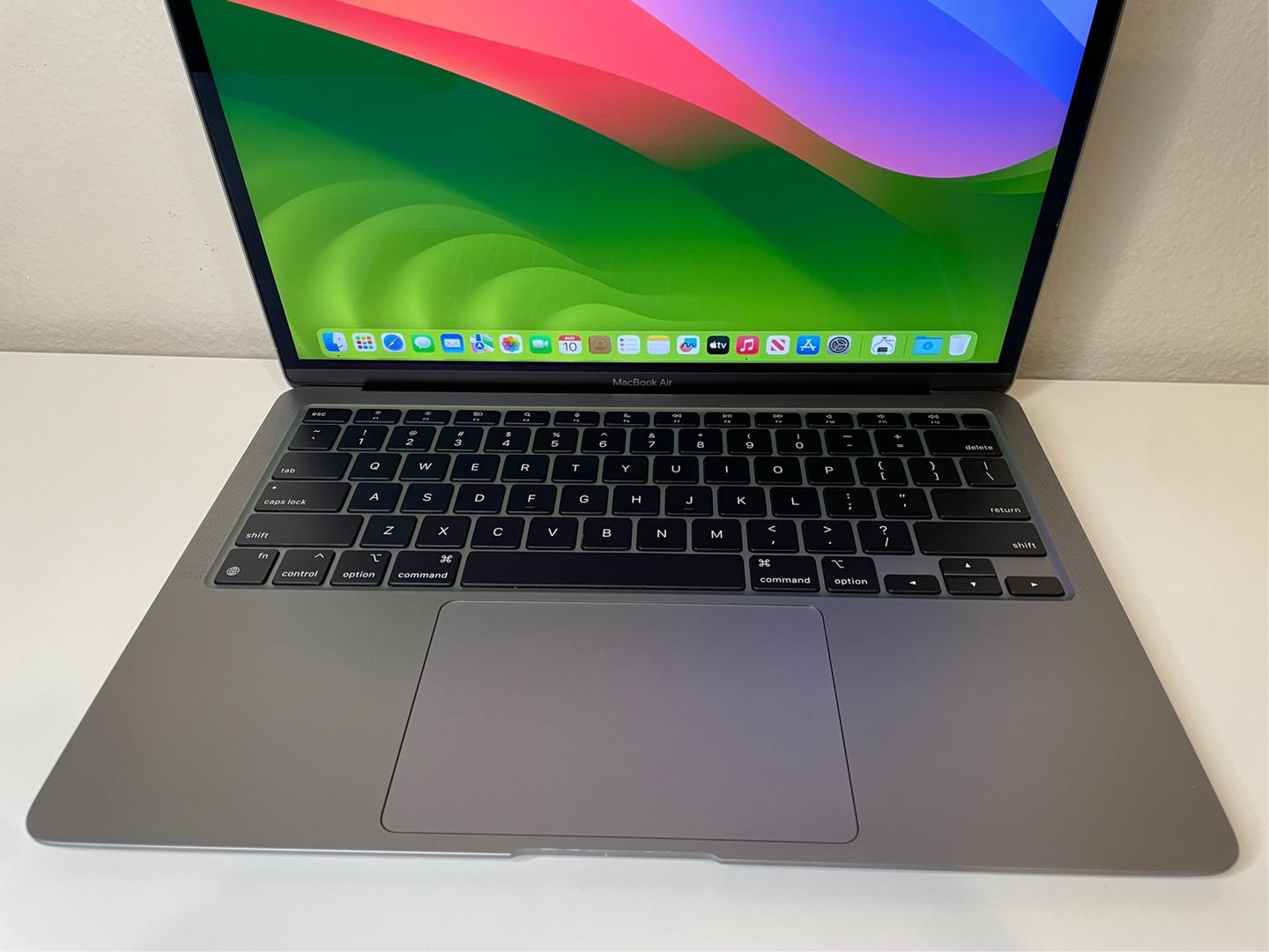 MacBook Air 2020 - 13" - 256 GB, Gris, 8 GB, Apple M1 2