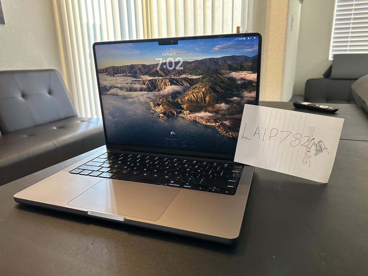 MacBook Pro 2021 - 14" - 512 GB, Gris, 16 GB, Apple M1 Pro 8 núcleos 2