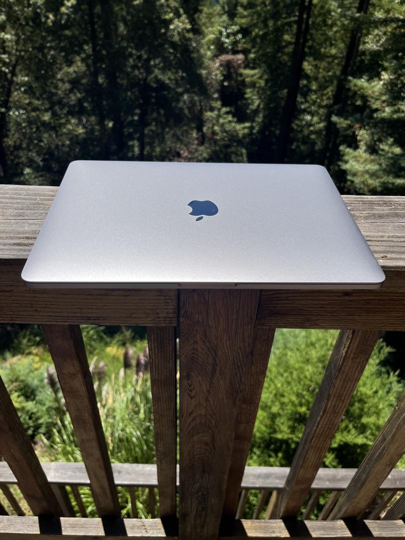 MacBook Pro 2020 - 13" - 256 GB, Plata, 8 GB, Intel Core i5 4