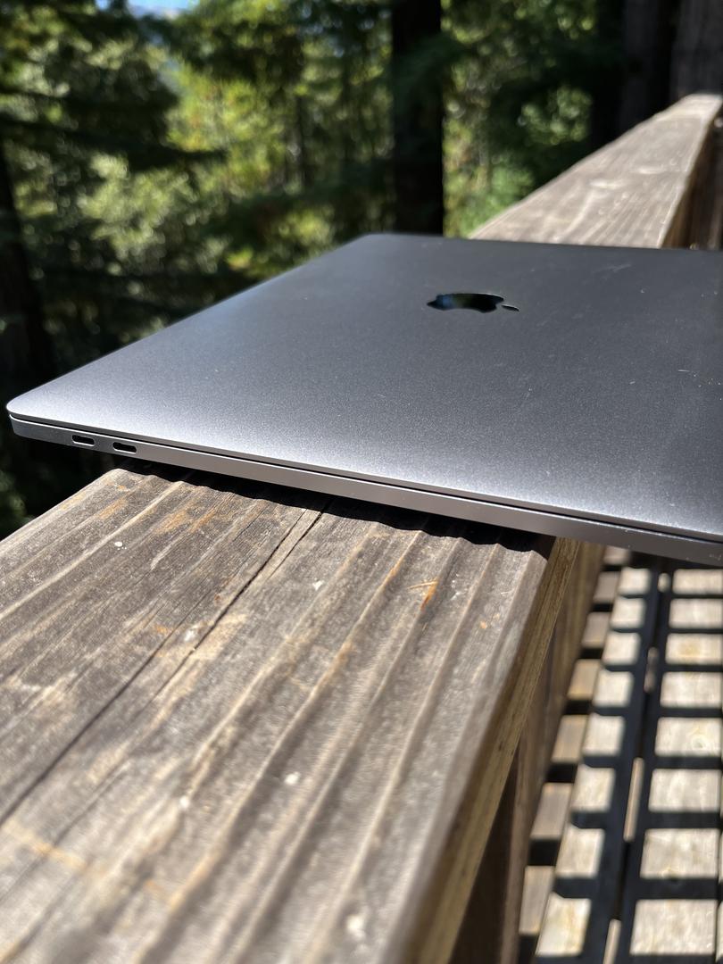 MacBook Pro 2020 - 13" - 256 GB, Plata, 8 GB, Intel Core i5 7