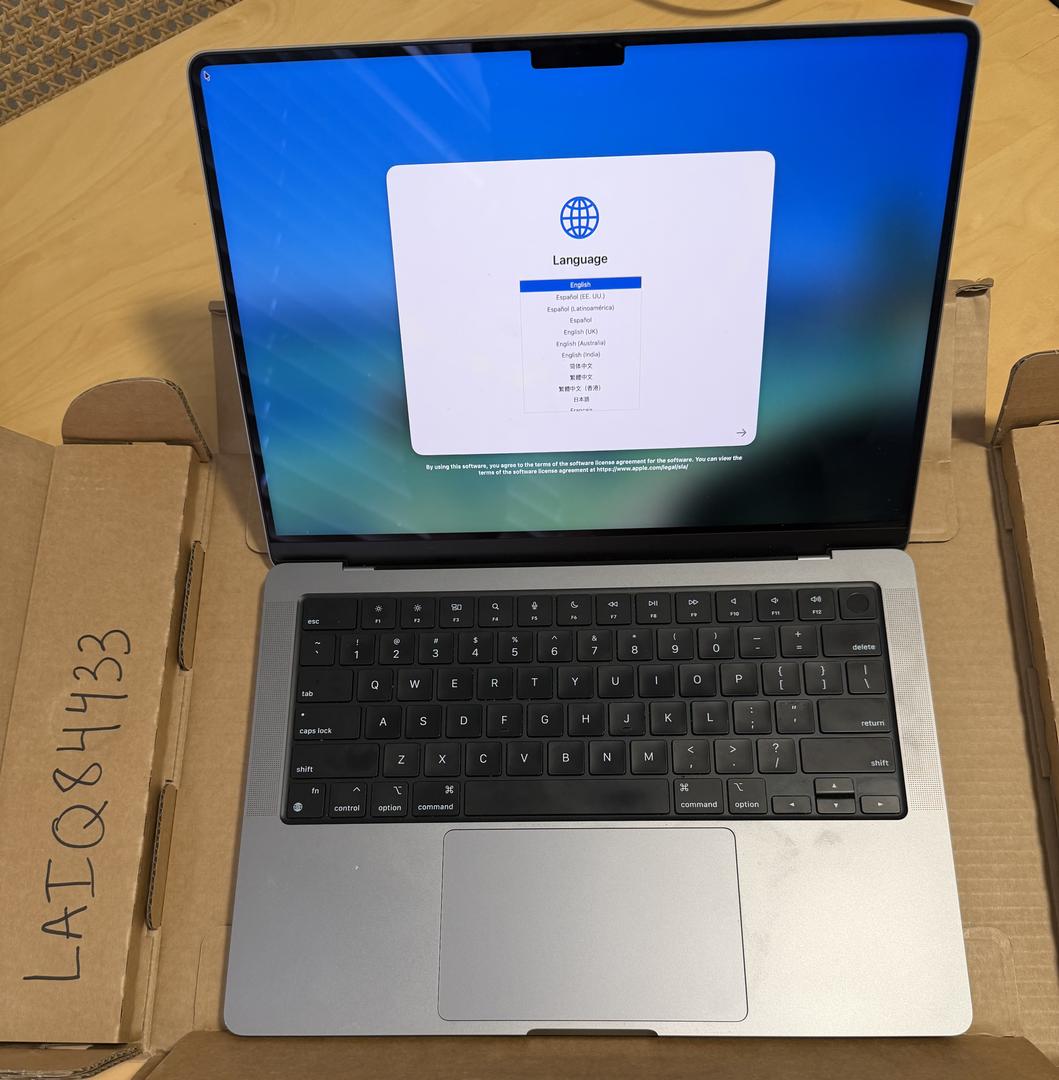 MacBook Pro 2021 - 14" - 512 GB, Gris, 16 GB, Apple M1 Pro 8 núcleos 4