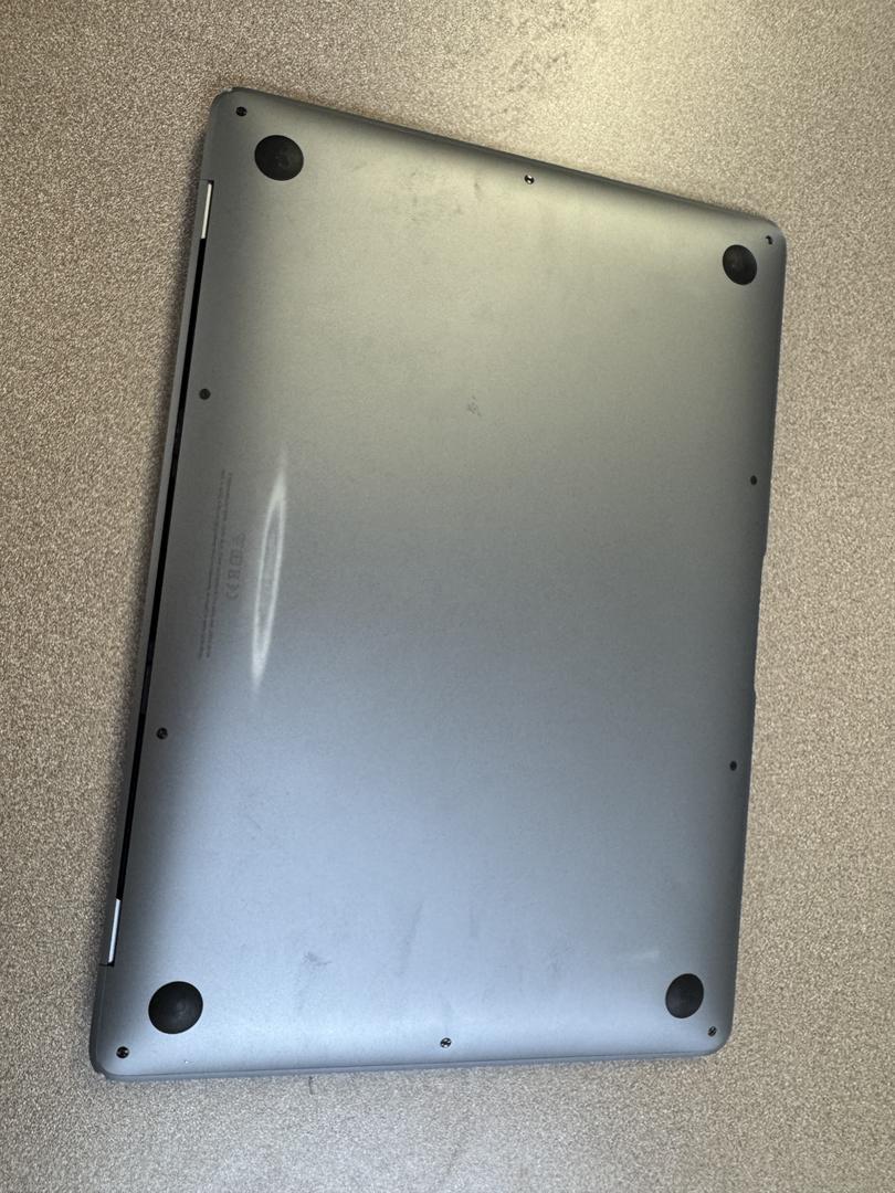 MacBook Air 2020 - 13" - 256 GB, Gris, 8 GB, Apple M1 4