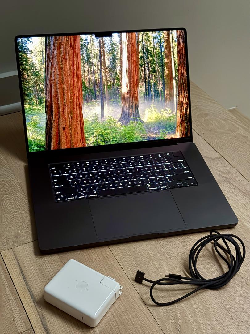 MacBook Pro Late 2023 M3 16 512GB Black 36GB Apple M3 Pro 12 macbook-pro-late-2023-m3-16-512gb-black-36gb-apple-m3-pro-12