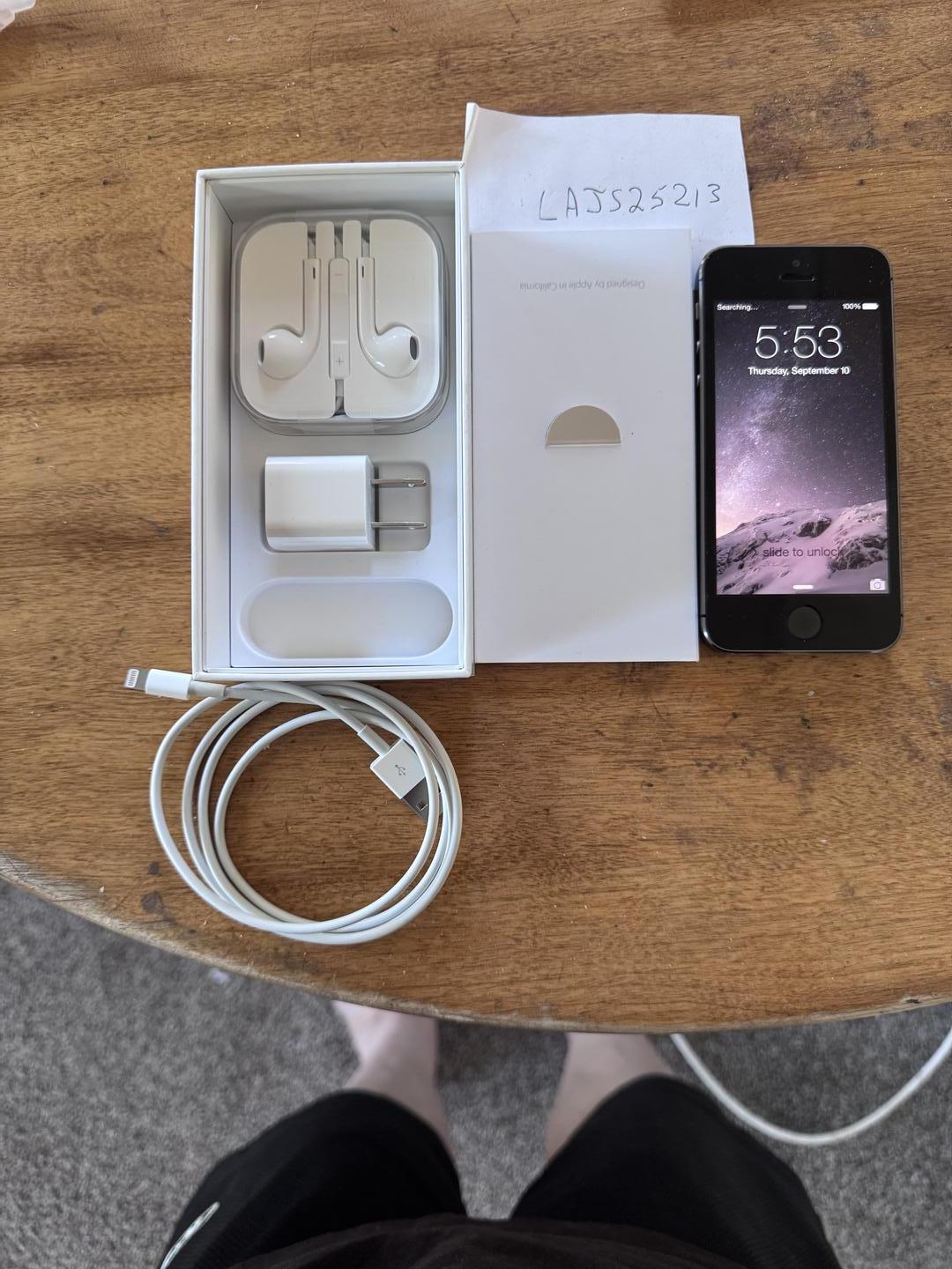 Apple iPhone 5S - Unlocked, 64GB, Gray, A1533, GSM - LAJS25213