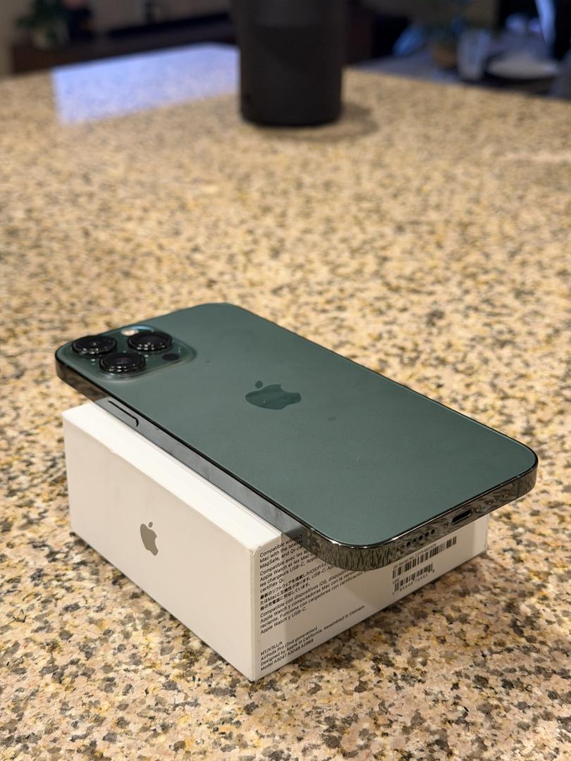 Apple iPhone 13 Pro Max - Unlocked Non-US, 128GB, Green, A2643