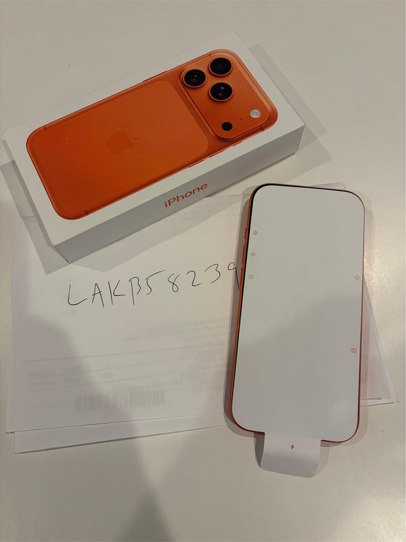Apple iPhone 17 Pro - Verizon, 256GB, Cosmic Orange, A3256