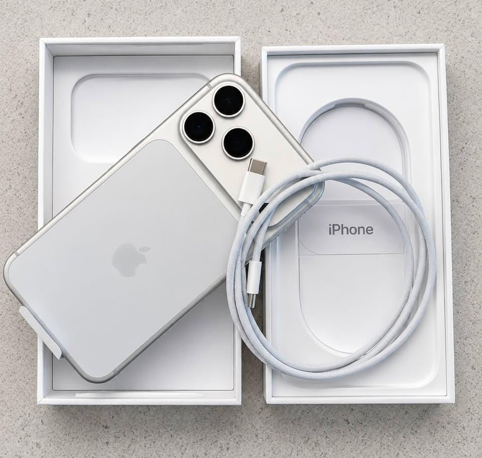 Apple iPhone 17 Pro Max - Unlocked, 256GB, Silver, A3257
