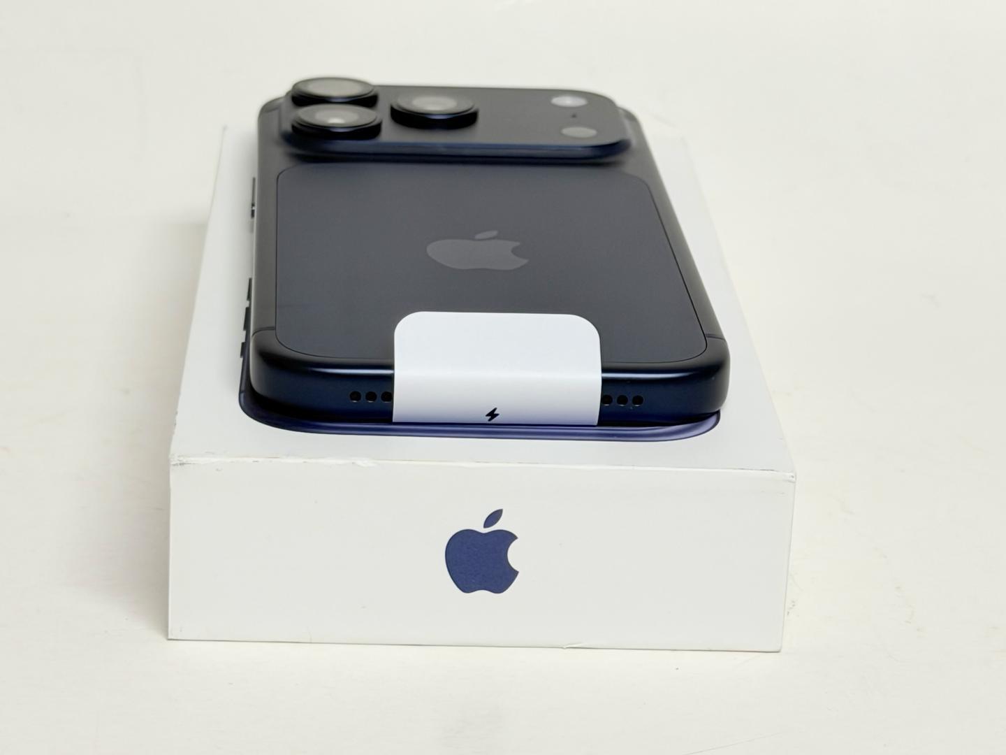 Apple iPhone 17 Pro - Verizon, 256GB, Deep Blue, A3256 - LAKF59074