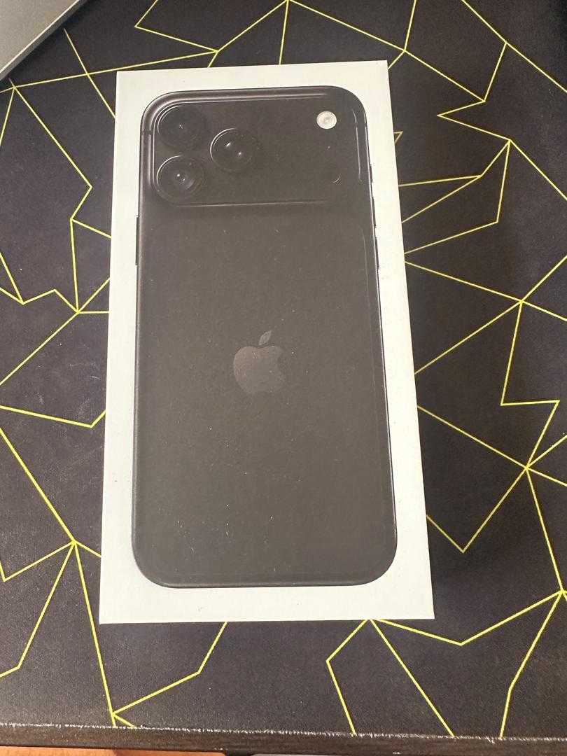 Apple iPhone 18 Pro Max - Unlocked, 1TB, Black, a3473 - LAKI11355