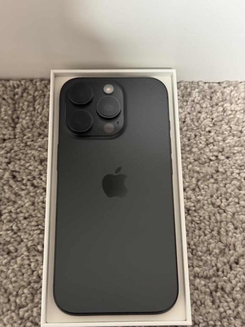 Apple iPhone 16 Pro - Unlocked, 128GB, Black, A3083 - LAKJ91207