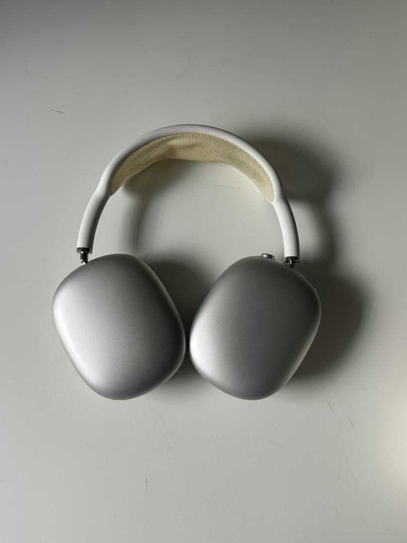 Apple AirPods Max - Silver - LALL76250 - Swappa