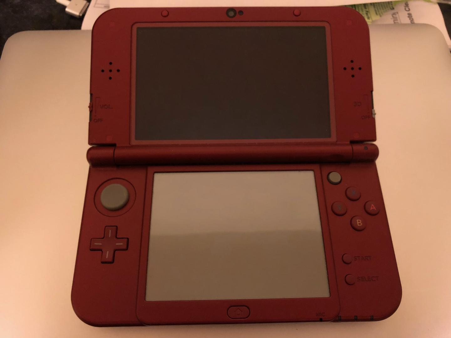 New Nintendo 3DS XL Red, 1GB LRBL24647 Swappa