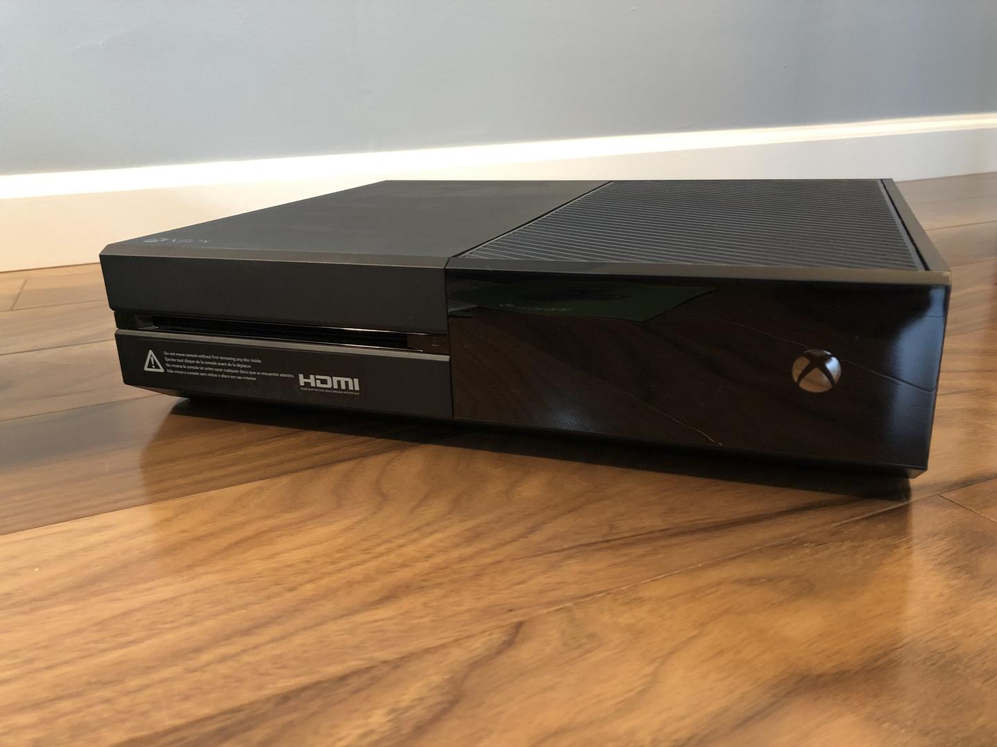 Xbox One (2013) Black, 500GB LRJZ19666 Swappa