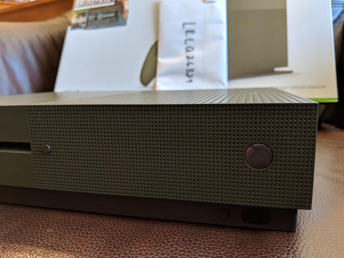 Xbox One S (2016) Green, 1TB LRLQ26329 Swappa